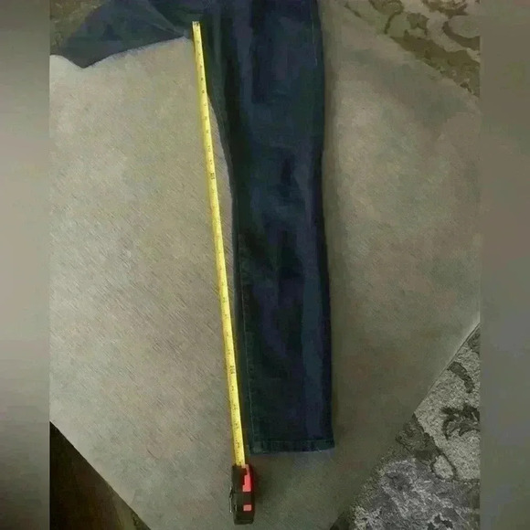 Good American Woman’s dark wash Jeans size 8/29 - Picture 9 of 10